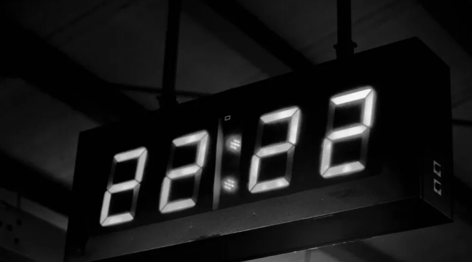 22:22 на годиннику